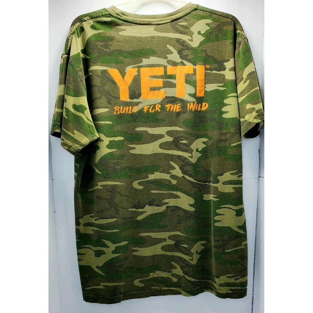 YETI Built For The Wild Green Camo T-Shirt Mens L Outdoor Tee Short Sleeve